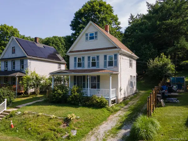 3 2nd Street, Unionville, NY 10988