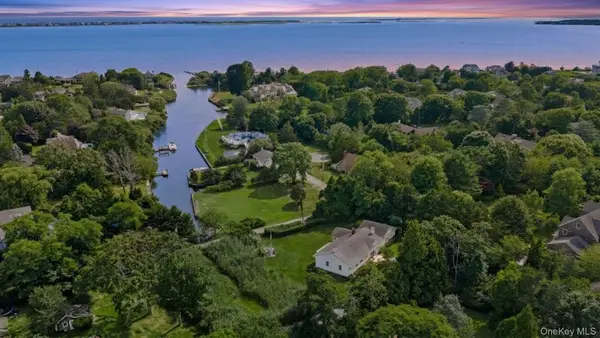 31B Club Lane, Remsenburg, NY 11960