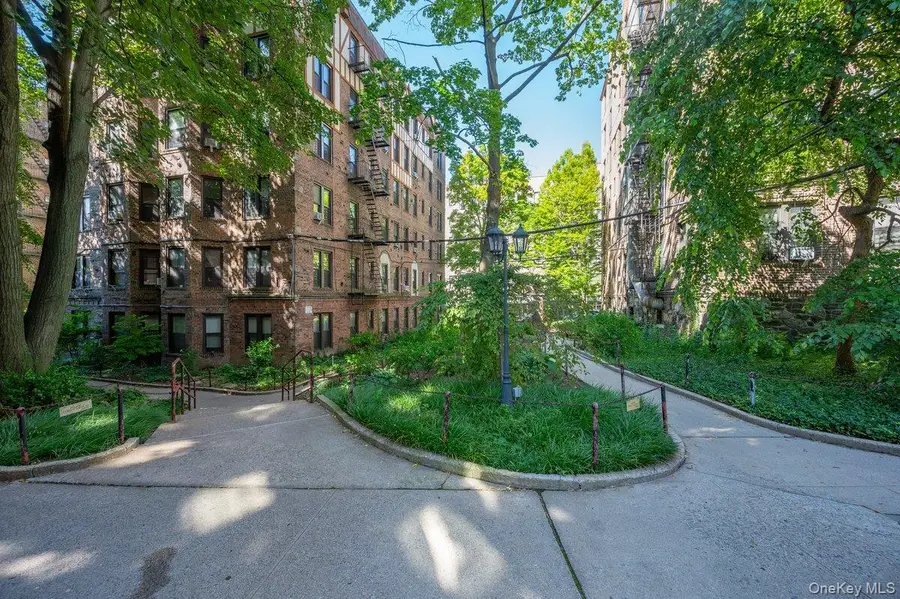 756 Brady Avenue #609, Bronx, NY 10462 - #3