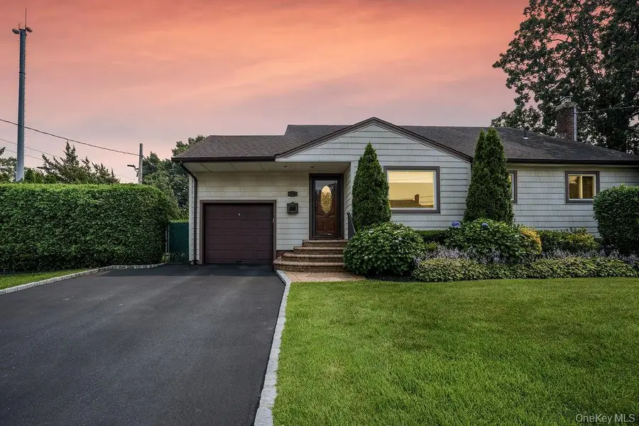 135 Southern Parkway, Plainview, NY 11803 - #3