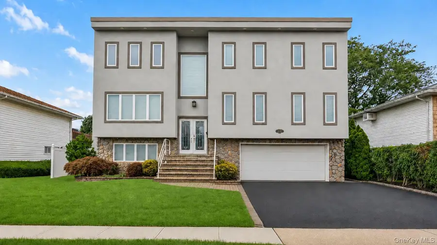 2489 Aron Drive W, Seaford, NY 11783 - #2