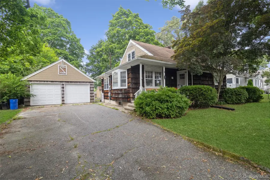 46 Mcgaw Avenue, Lake Grove, NY 11755 - #2