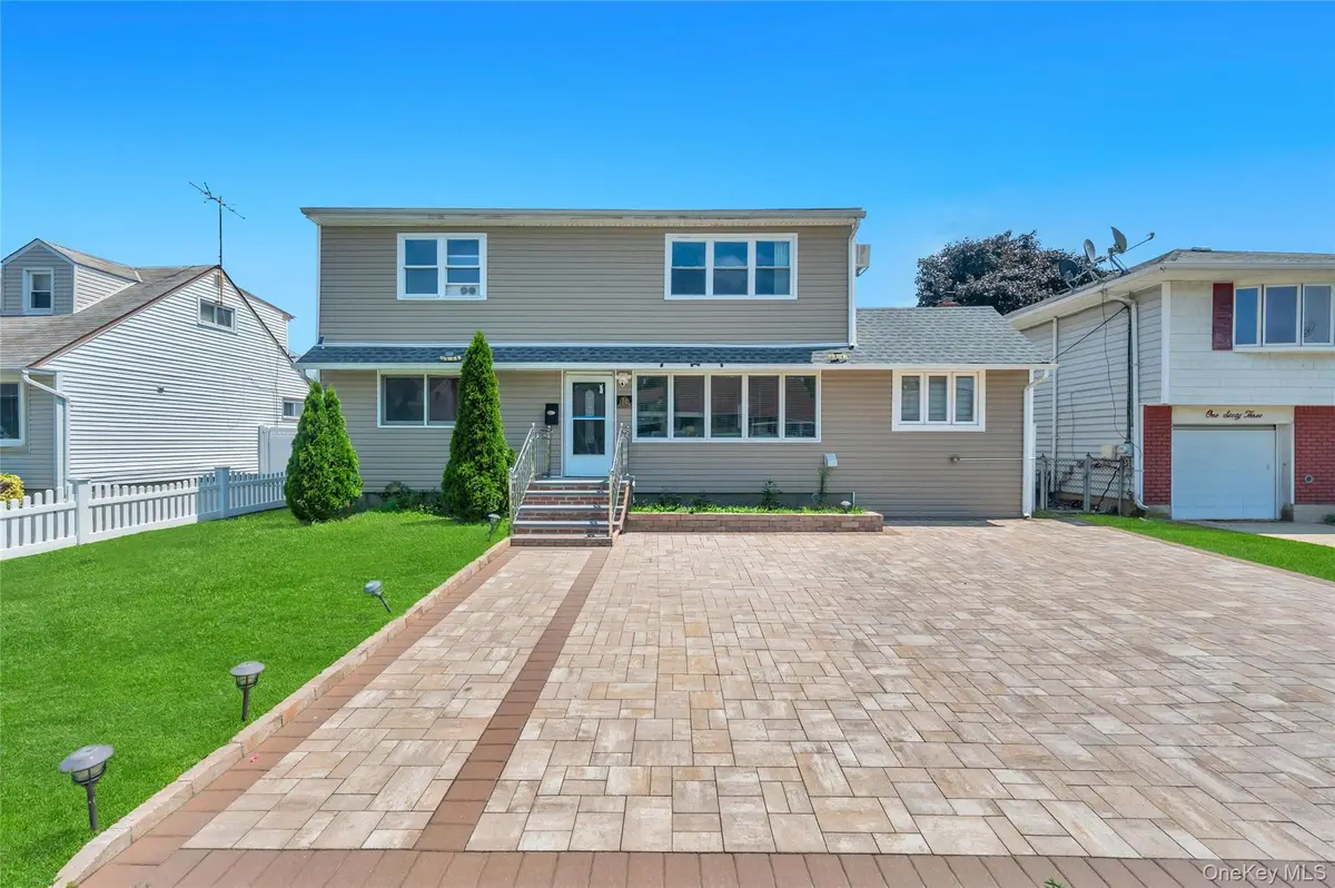 165 Wilfred Boulevard, Hicksville, NY 11801 - #1