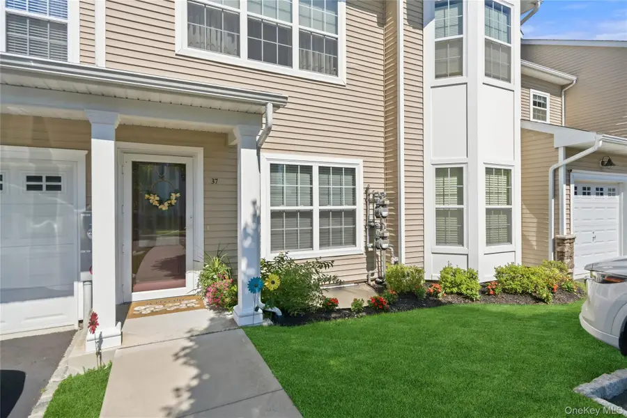 37 Halley Drive #17, Blue Point, NY 11772 - #2