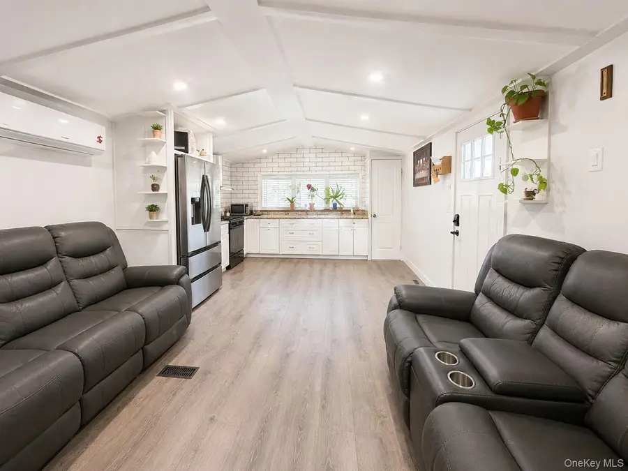 105 Oak View Highway #20, East Hampton, NY 11937 - #2