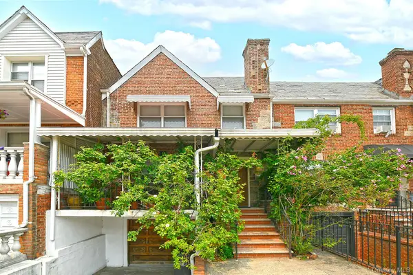 3250 32nd Street, Astoria, NY 11106