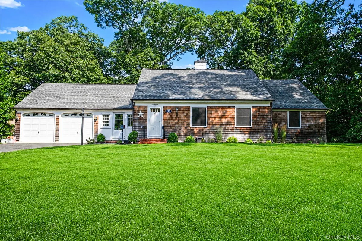 188 Hallock Street, Riverhead, NY 11901 - #1