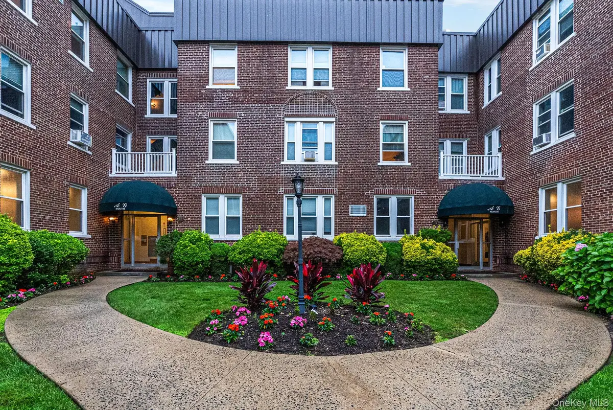 185 Atlantic Avenue #C11, Lynbrook, NY 11563 - #1