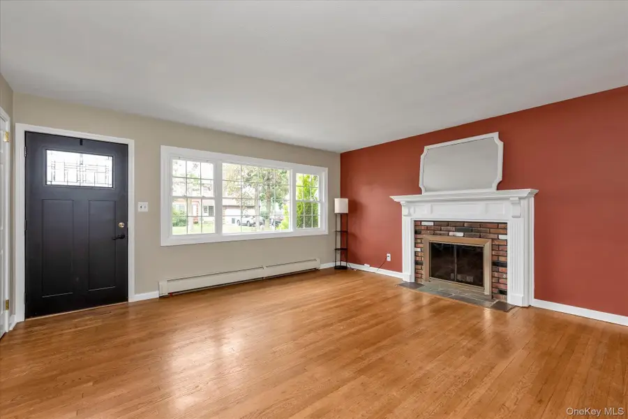 16 Verleye Avenue, East Northport, NY 11731 - #2