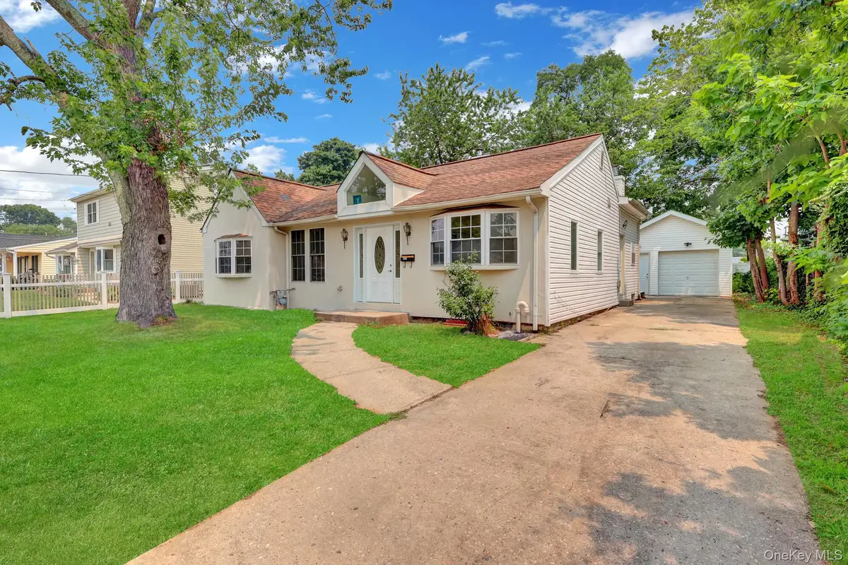 1431 Brooklyn Boulevard, Bay Shore, NY 11706 - #1