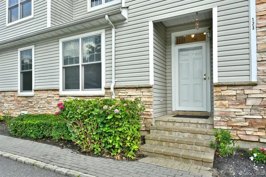 123 Links Court, Port Washington, NY 11050 - #2