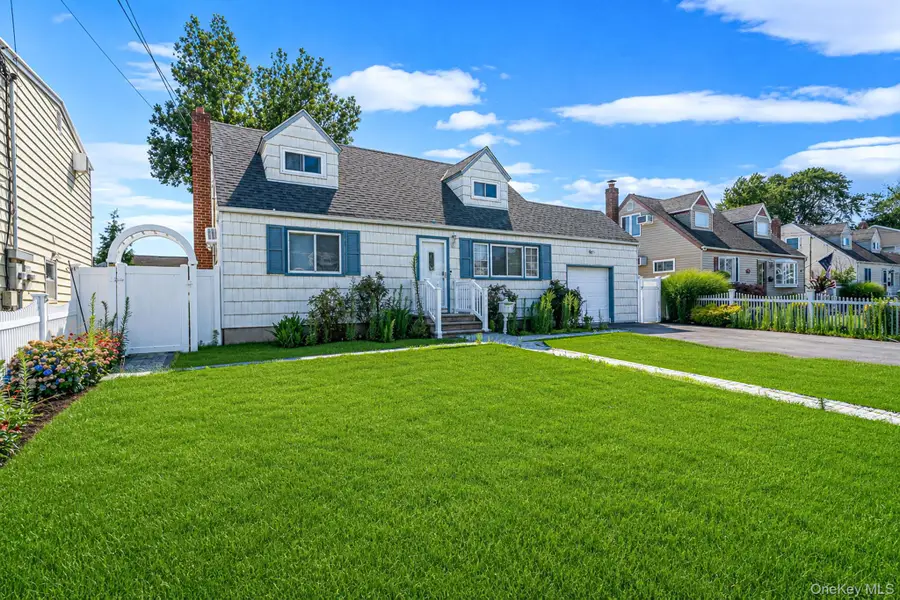 1030 N Fulton Avenue, Lindenhurst, NY 11757 - #2
