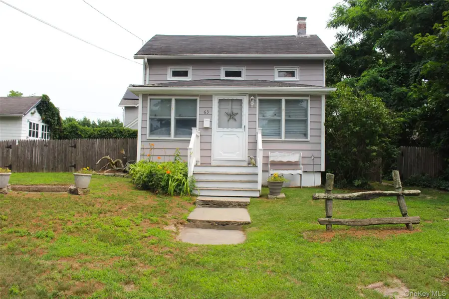 63 Smith Street, Sayville, NY 11782 - #2