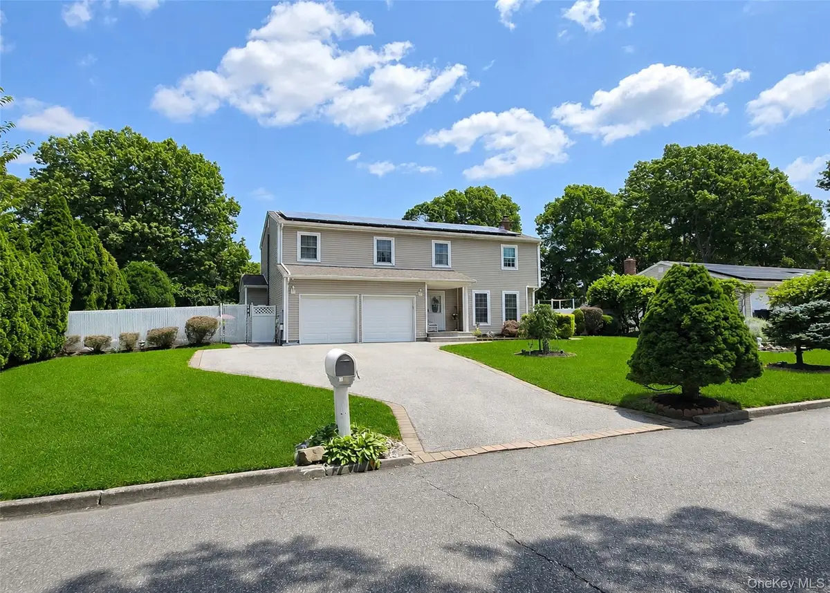 17 Carriage Lane, Centereach, NY 11720 - #1