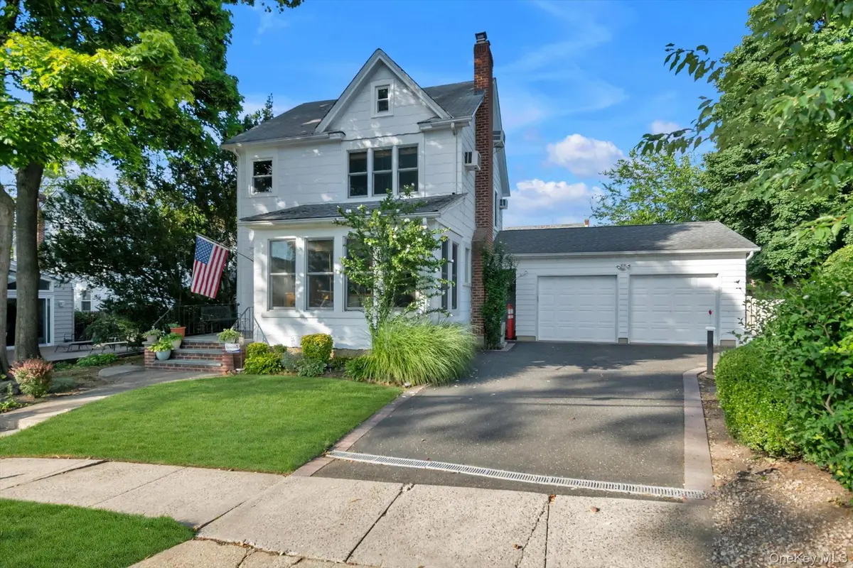 47-11 Belmont Road, Great Neck, NY 11020 - #1