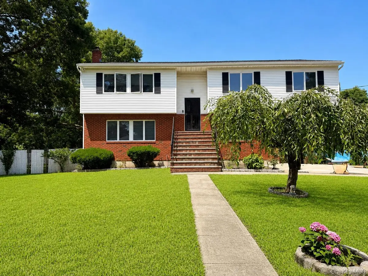 15 Islip Street, Holtsville, NY 11742 - #1