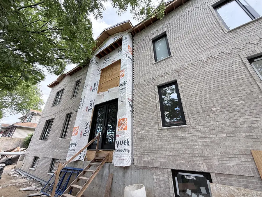 7829 160th Street, Fresh Meadows, NY 11366 - #2