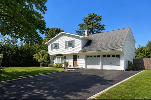 30 Balsam Drive, Medford, NY 11763