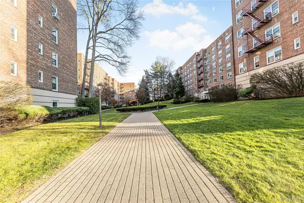 1300 Midland Avenue #C-73, Bronxville, NY 10704