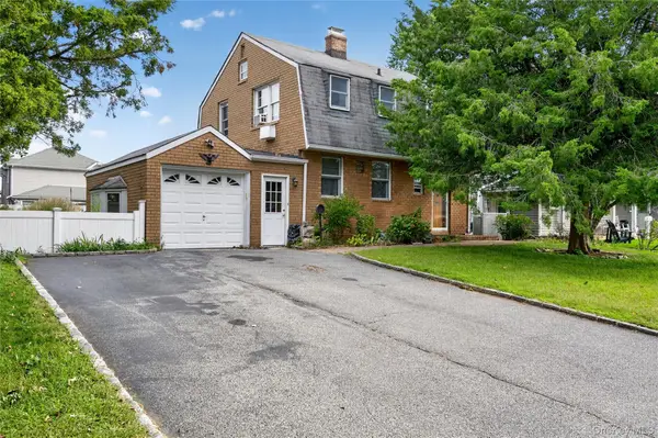 163 Earl Street, Westbury, NY 11590