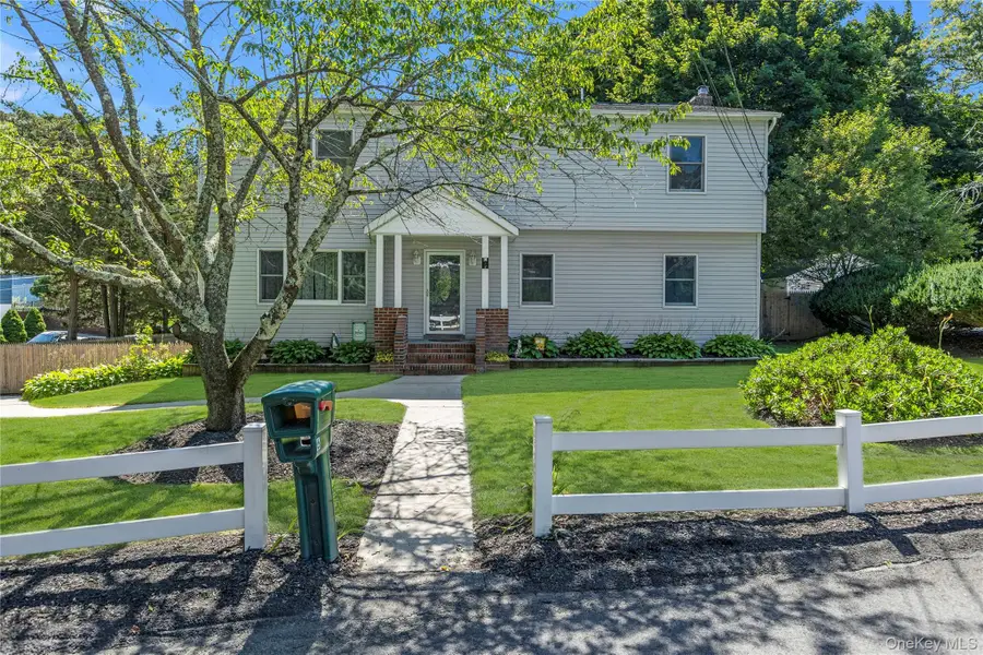 6 Giant Oak Road, Ridge, NY 11961 - #2