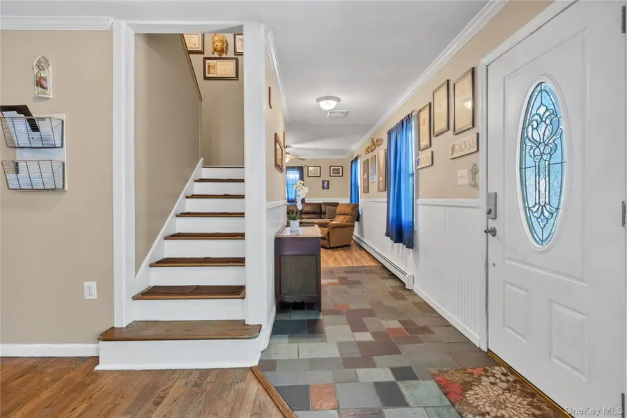 6 Giant Oak Road, Ridge, NY 11961 - #3