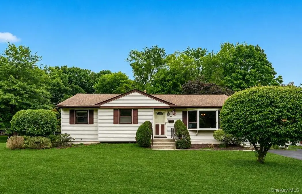 8 Victoria Drive, Nanuet, NY 10954 - #1