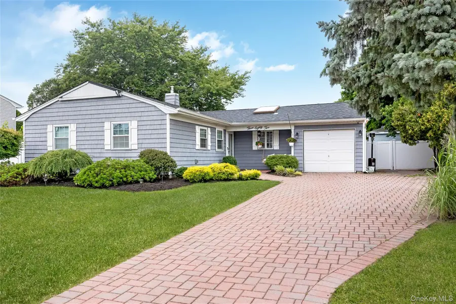 382 Greenbelt Parkway, Holtsville, NY 11742 - #2