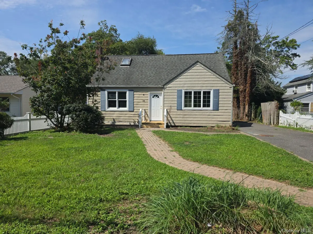 34 Thorburn Avenue, Patchogue, NY 11772 - #1