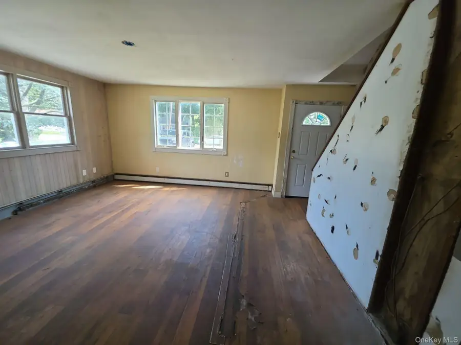 34 Thorburn Avenue, Patchogue, NY 11772 - #3