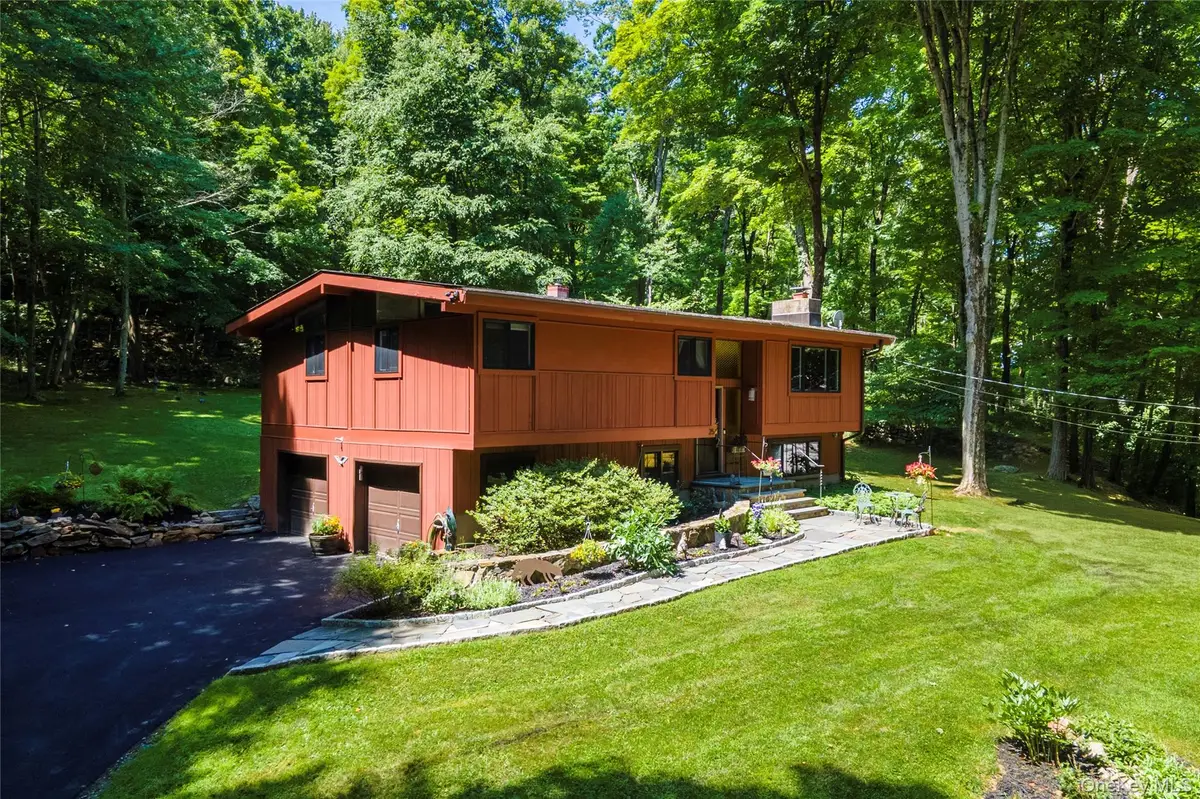 25 Ponderosa Road, Carmel, NY 10512 - #1