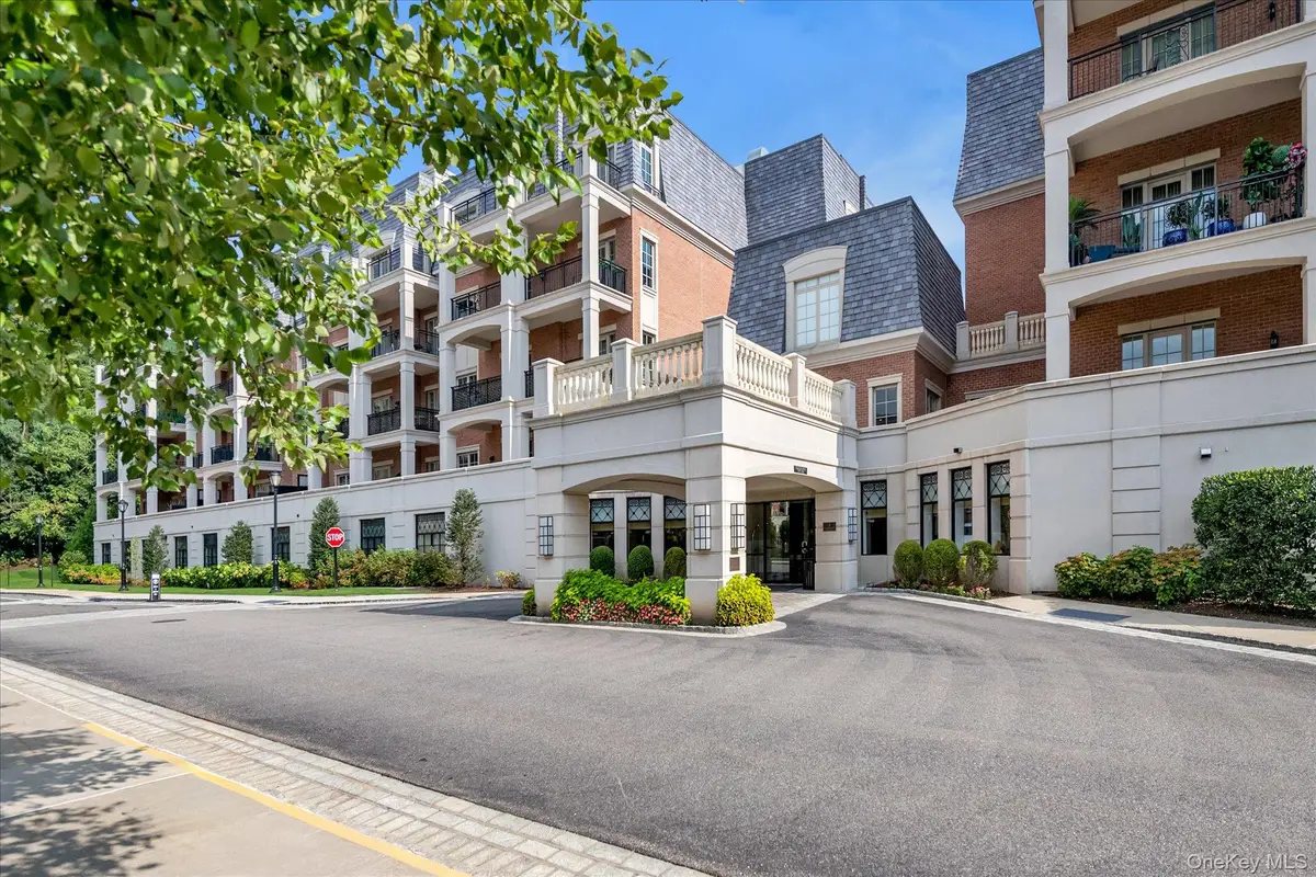 3000 Royal Court #3107, North Hills, NY 11040 - #1