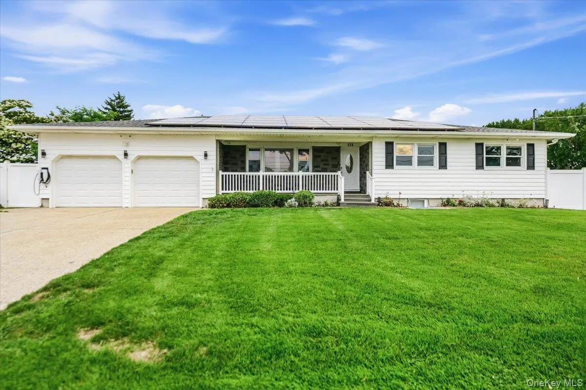 920 9th Street, West Babylon, NY 11704 - #1