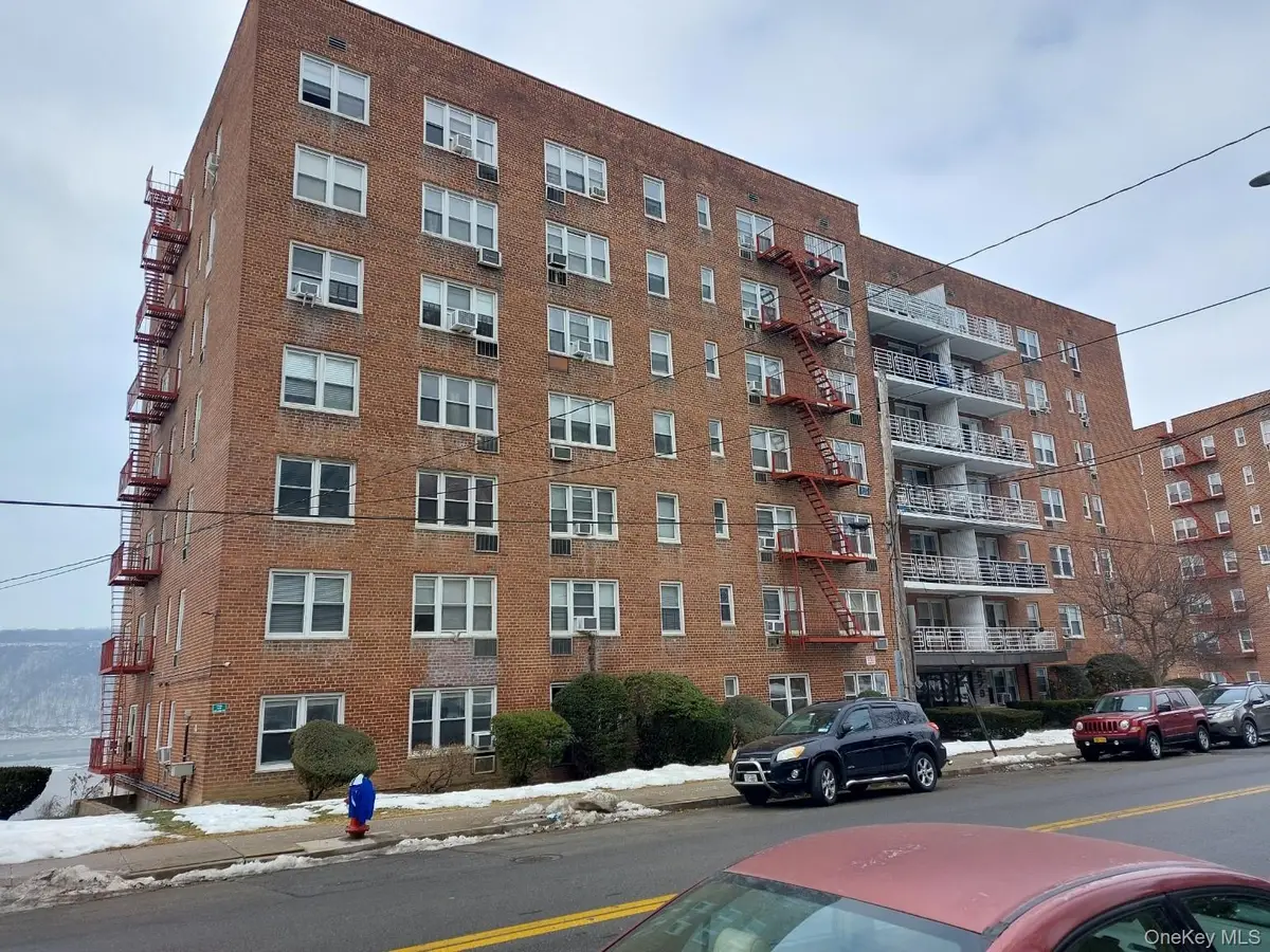 679 Warburton Avenue #1L, Yonkers, NY 10701 - #1