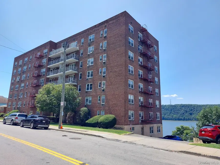 679 Warburton Avenue #1L, Yonkers, NY 10701 - #2