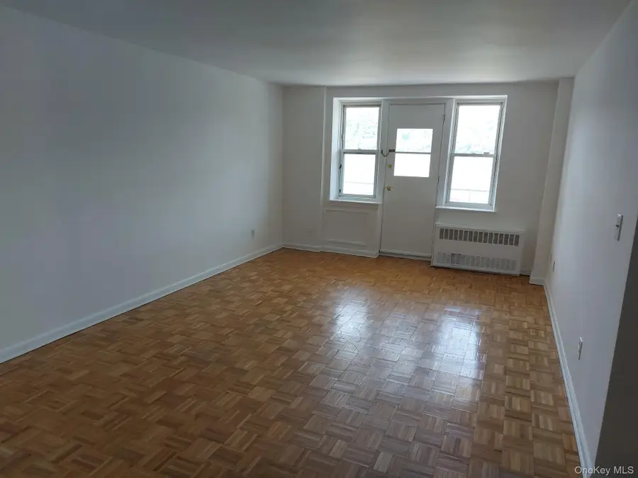 679 Warburton Avenue #1L, Yonkers, NY 10701 - #3