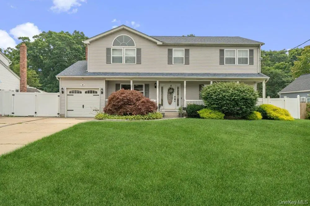 89 Floyd Street, Deer Park, NY 11729 - #1