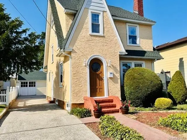 1424 Kiefer Avenue, Elmont, NY 11003 - #1
