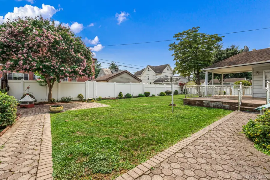 8315 264th Street, Glen Oaks, NY 11004 - #3