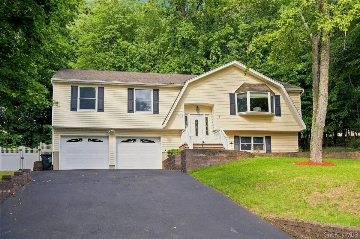 20 Lancaster Lane, Monsey, NY 10952 - #1