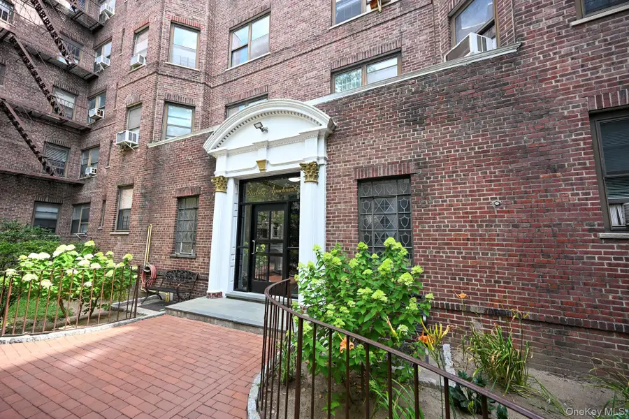 61-41 Saunders Street #B25, Rego Park, NY 11374 - #3