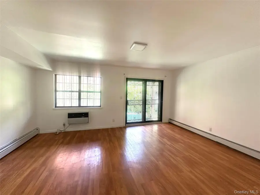 120-25 Ketch Court, Flushing, NY 11356 - #2