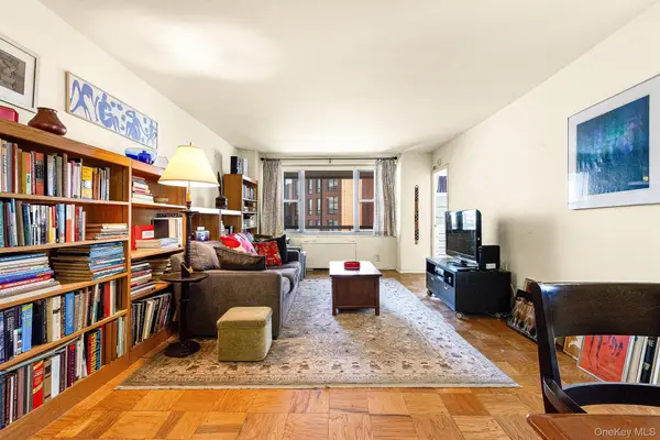 70-25 Yellowstone Blvd Yellowstone Boulevard #4D, Forest Hills, NY 11375