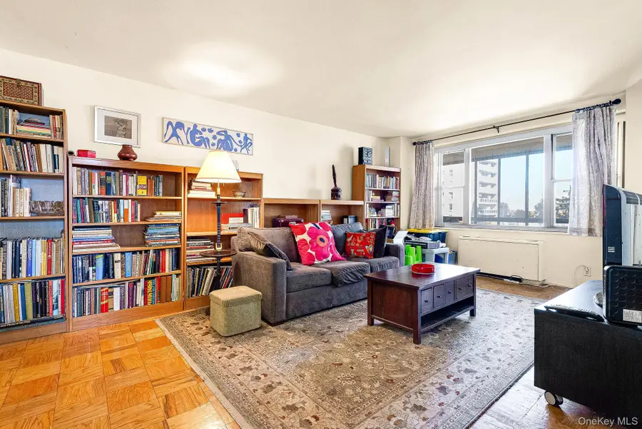 70-25 Yellowstone Blvd Yellowstone Boulevard #4D, Forest Hills, NY 11375 - #2
