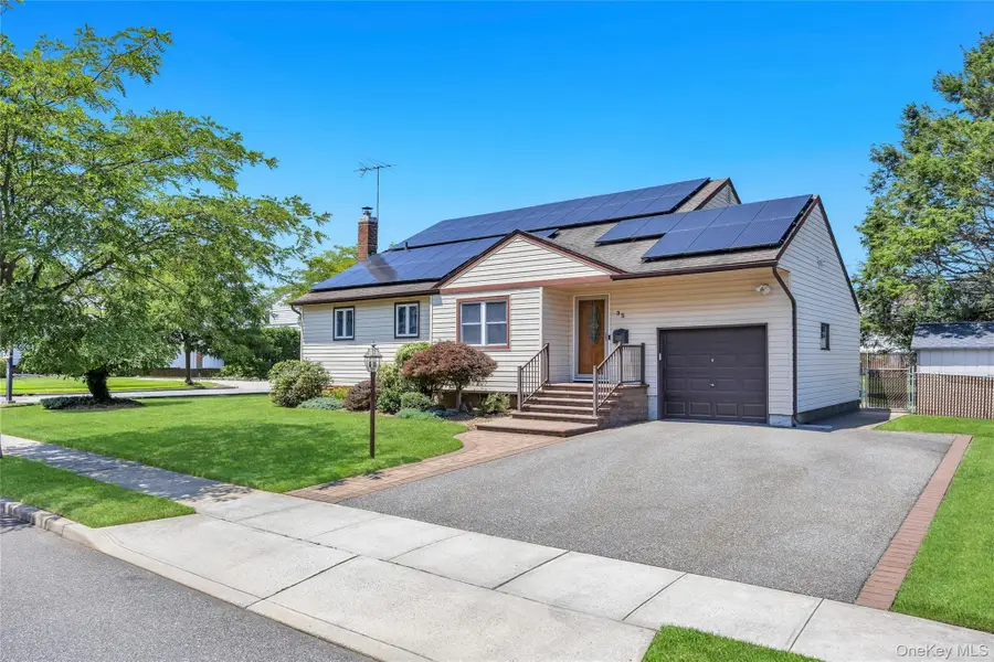 35 Jerold Street, Plainview, NY 11803 - #3