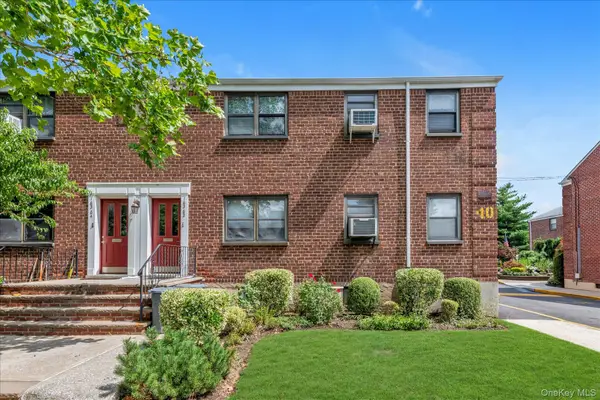 163-02 Willets Point Blvd. #4-221, Whitestone, NY 11357