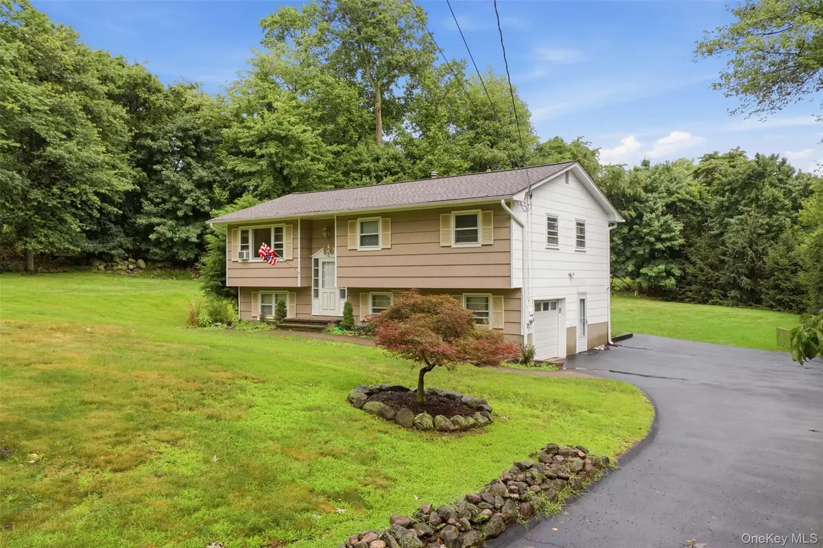 3 Larch Court, Suffern, NY 10901 - #1