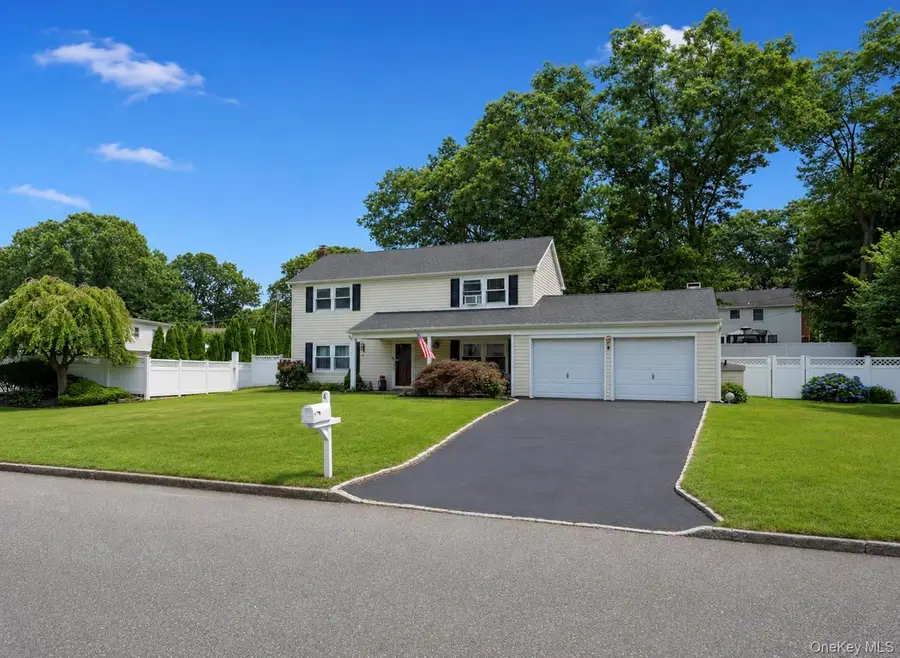 4 Beaverdale Lane, Stony Brook, NY 11790 - #3