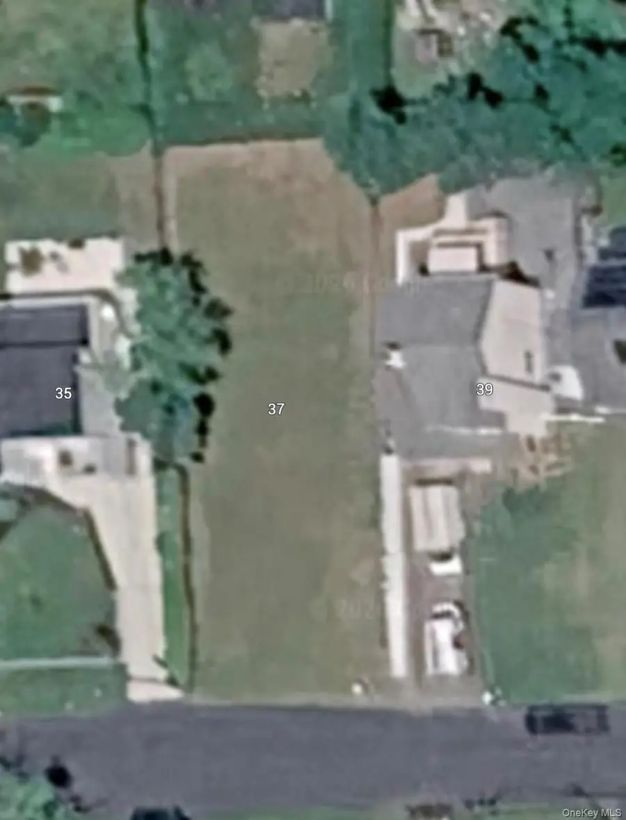 37 Seymour Drive, Shirley, NY 11967 - #2