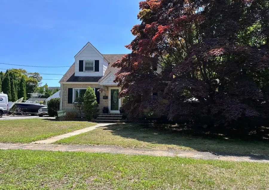 24 Gates Street, Greenlawn, NY 11740 - #2